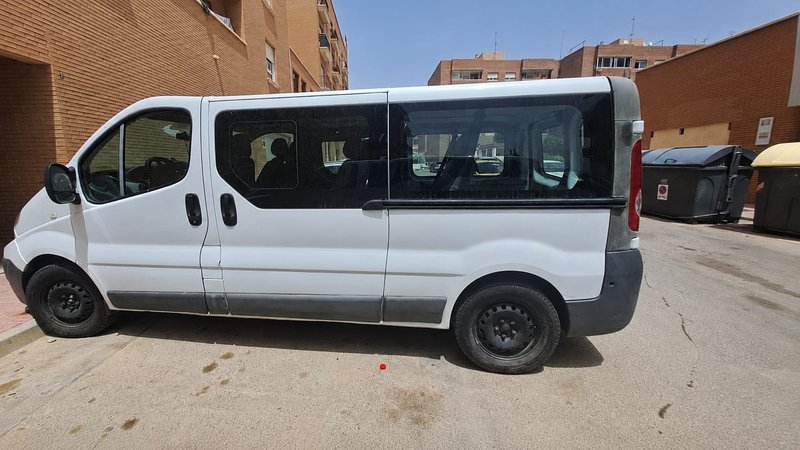 Renault Trafic 2012 - foto 1