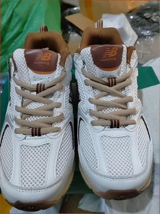 New Balance NB 530 Beige/Marrón Talla 37