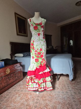Vestido de flamenca con flores