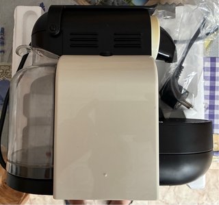 Cafetera Nespresso Essenza DeLonghi
