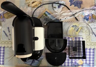 Cafetera Nespresso Essenza DeLonghi