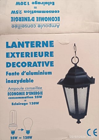 Farol de aluminio, de techo negro