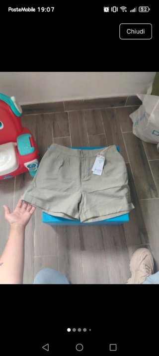 Pantaloncini Guess beige taglia 16 anni