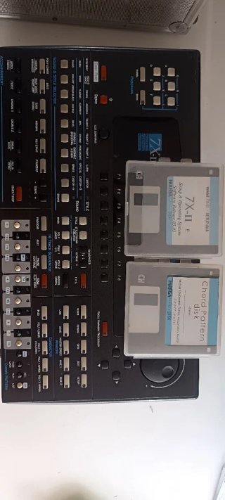 Sintetizador FARFISA 7X-II