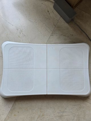 Nintendo Wii Fit Balance Board + Juego CD