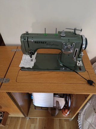 Máquina de coser Refrey Transforma
