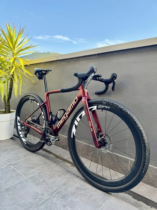 Megamo Silk Gravel