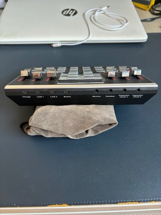 Tarjeta de Sonido F8 Live Tuned