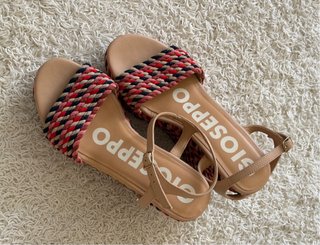 Sandalias cuña Gioseppo multicolor