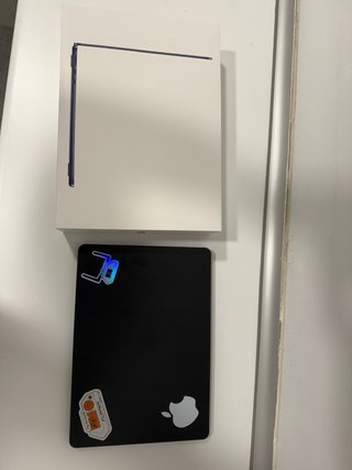 MacBook Air M3 16GB 256GB