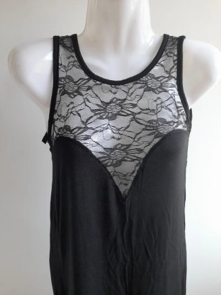 Vestido negro con encaje