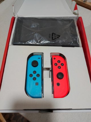 Nintendo Switch + 2 Juegos