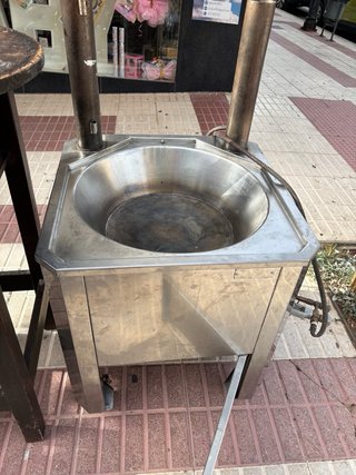 Freidora de acero inoxidable con ruedas