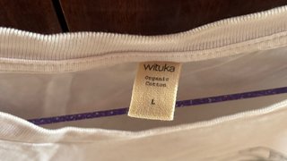 Camiseta blanca con estampado de bicicleta