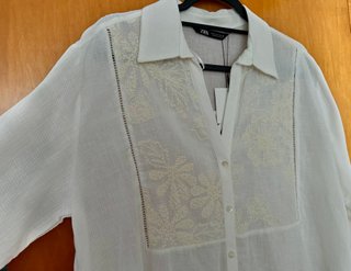 Camisa Zara bordada blanca Talla L