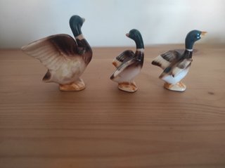 3 Figuras de cerámica de gansos