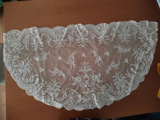 Mantilla Fallera Media Luna Crudo/Beige
