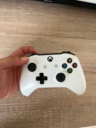 Mando Xbox One para reparar o piezas
