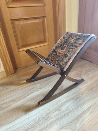 Reposapiés balancín vintage tela y madera