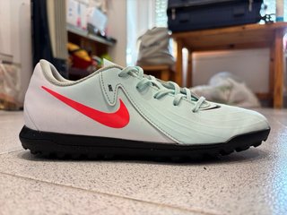 Botas fútbol Nike phantom multitaco azul claro