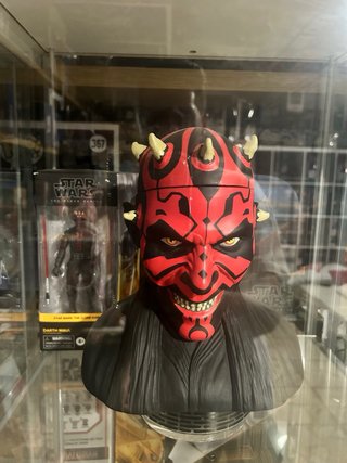 Lote Star Wars: Cascos y Figuras