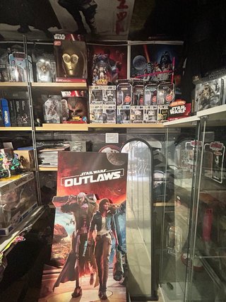 Lote Star Wars: Cascos y Figuras