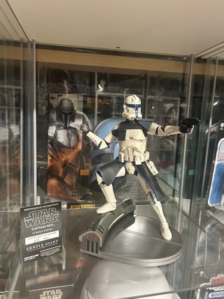 Lote Star Wars: Cascos y Figuras