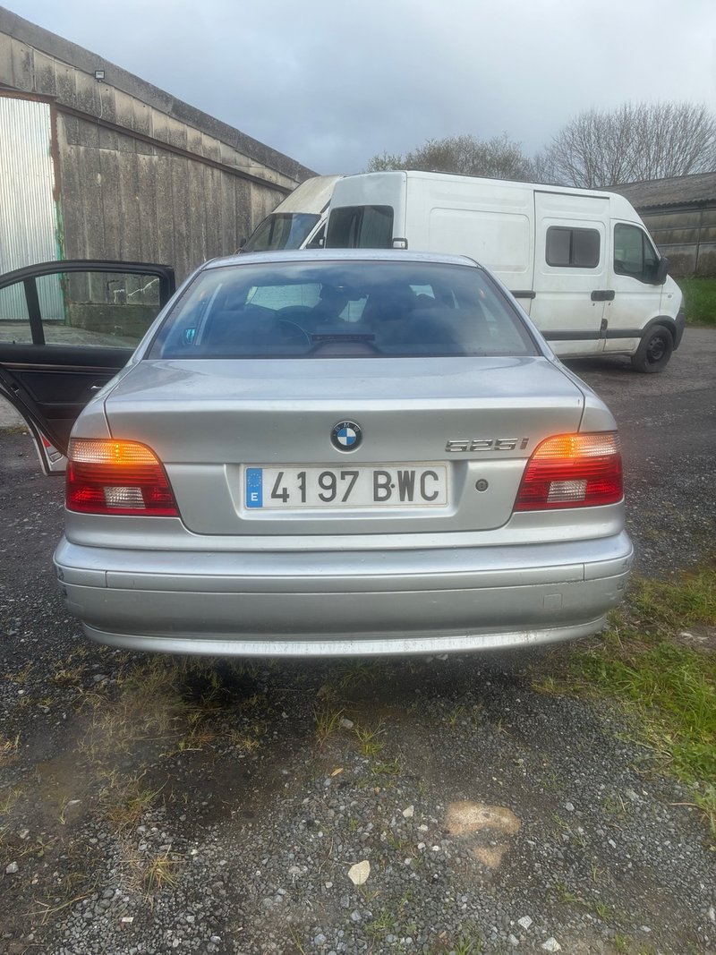 BMW Serie 5 2003 - foto 1