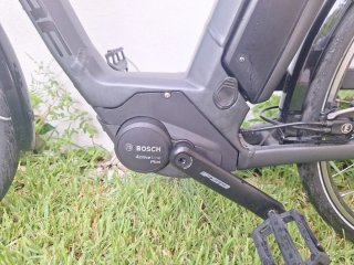 Bicicleta Eléctrica Cube Town Hybrid Pro 500