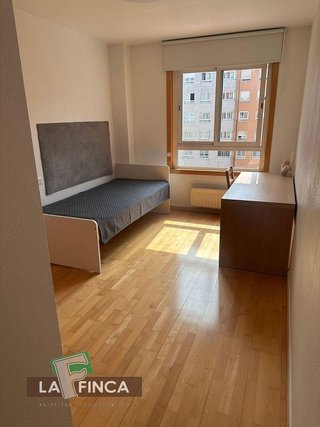 Piso en venta en Tenderina Baja - Ventanielles en Oviedo