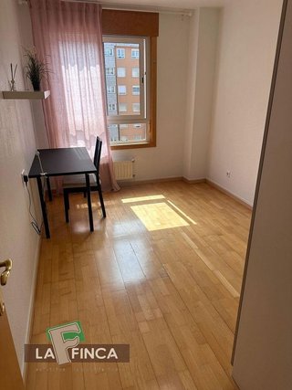 Piso en venta en Tenderina Baja - Ventanielles en Oviedo