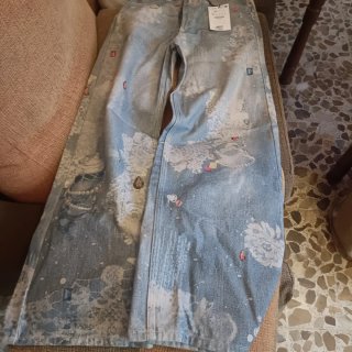 Pantalones vaqueros estampados
