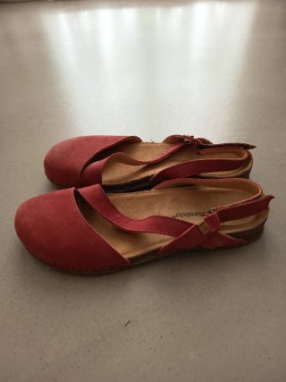 El Naturalista Sandalias Rojas