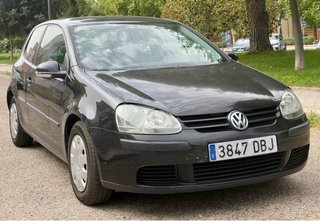 Volkswagen Golf 1.9TDI Pegatina B