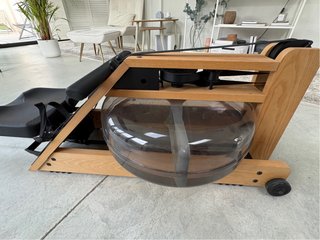 Máquina de remo por agua. “WaterRower” A1. Roble.