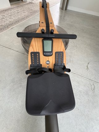 Máquina de remo por agua. “WaterRower” A1. Roble.