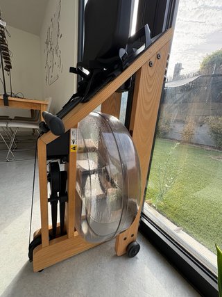 Máquina de remo por agua. “WaterRower” A1. Roble.