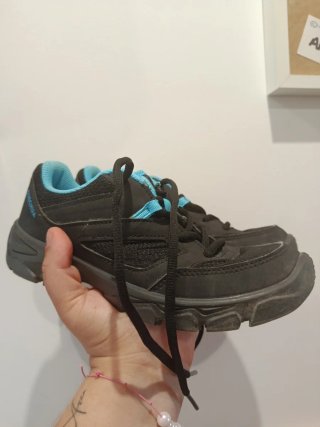 Zapatos niño negros y azules