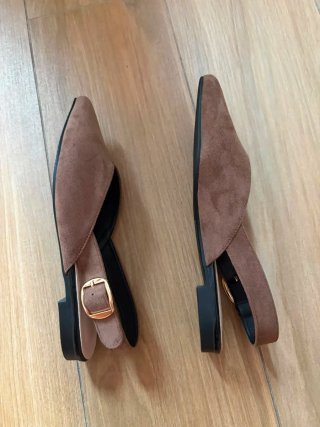 Zapatos slingback tacón bajo ante