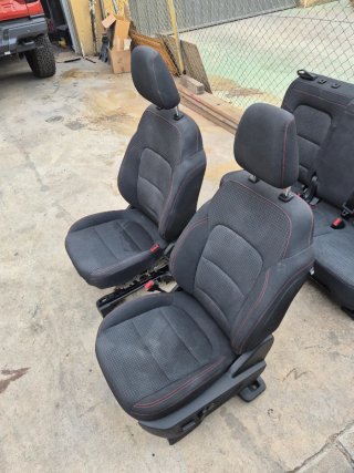 Juego Asientos Ford Kuga 2023