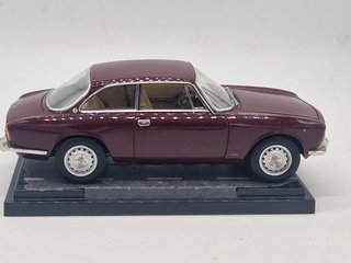 ALFA ROMEO GTV 2000 marrone - Norev - Scala 1/18