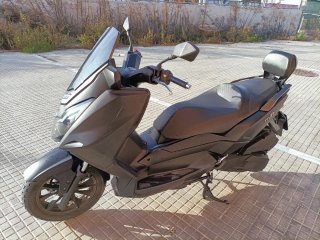 MITT 125 GTS Negra - Vendo o Cambio