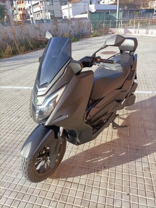 MITT 125 GTS Negra - Vendo o Cambio
