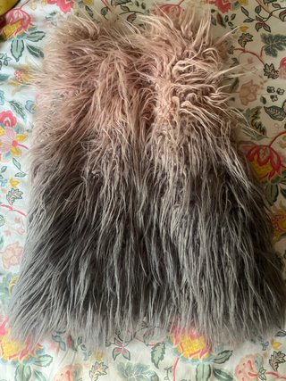 Chaleco pelo gris y rosa talla 10