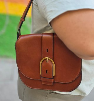 Bolso bandolera de piel marrón Fossil