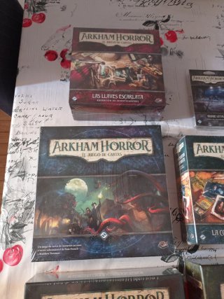 Arkham Horror LCG precintado. Vendo cosas sueltas