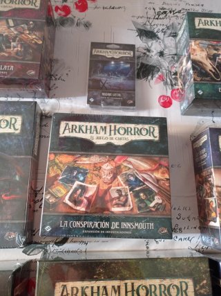 Arkham Horror LCG precintado. Vendo cosas sueltas