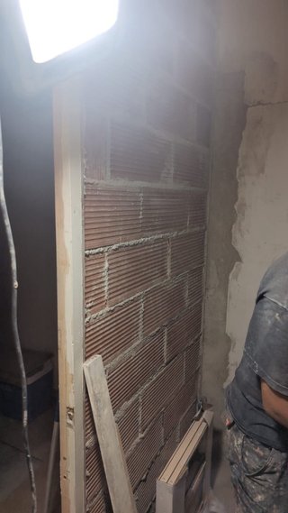 Medio oficial albañil