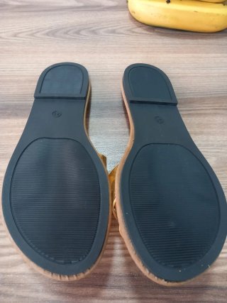 Sandalias Kimi & Rua Doradas Planas