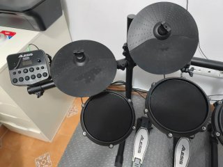 Batería Electrónica Alesis Turbo Mesh kit